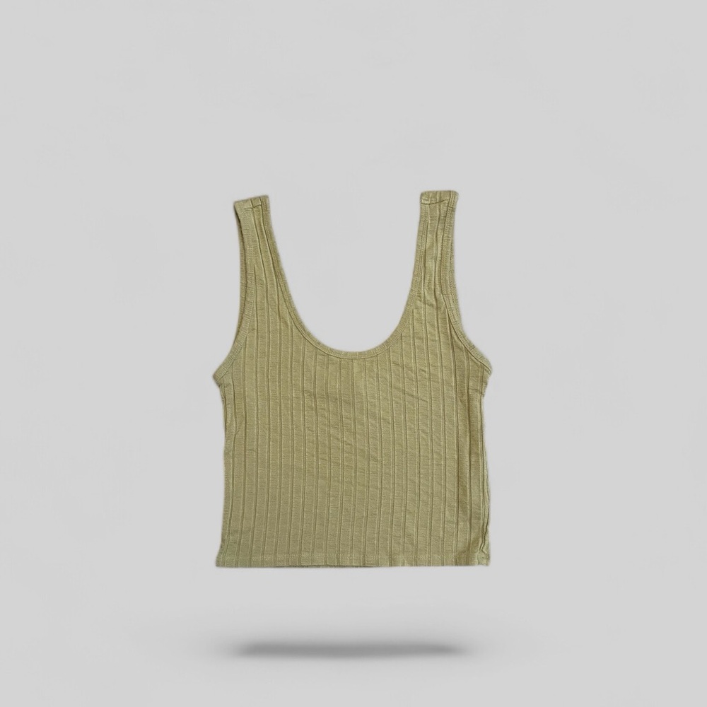 Green cropped tank top